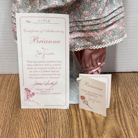 Hamilton Collection BRIANNA Porcelain Doll Designed by Joke Grobben - Picture 5 of 7